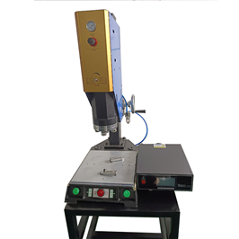 Automatic frequency tracking ultrasonic welding machine